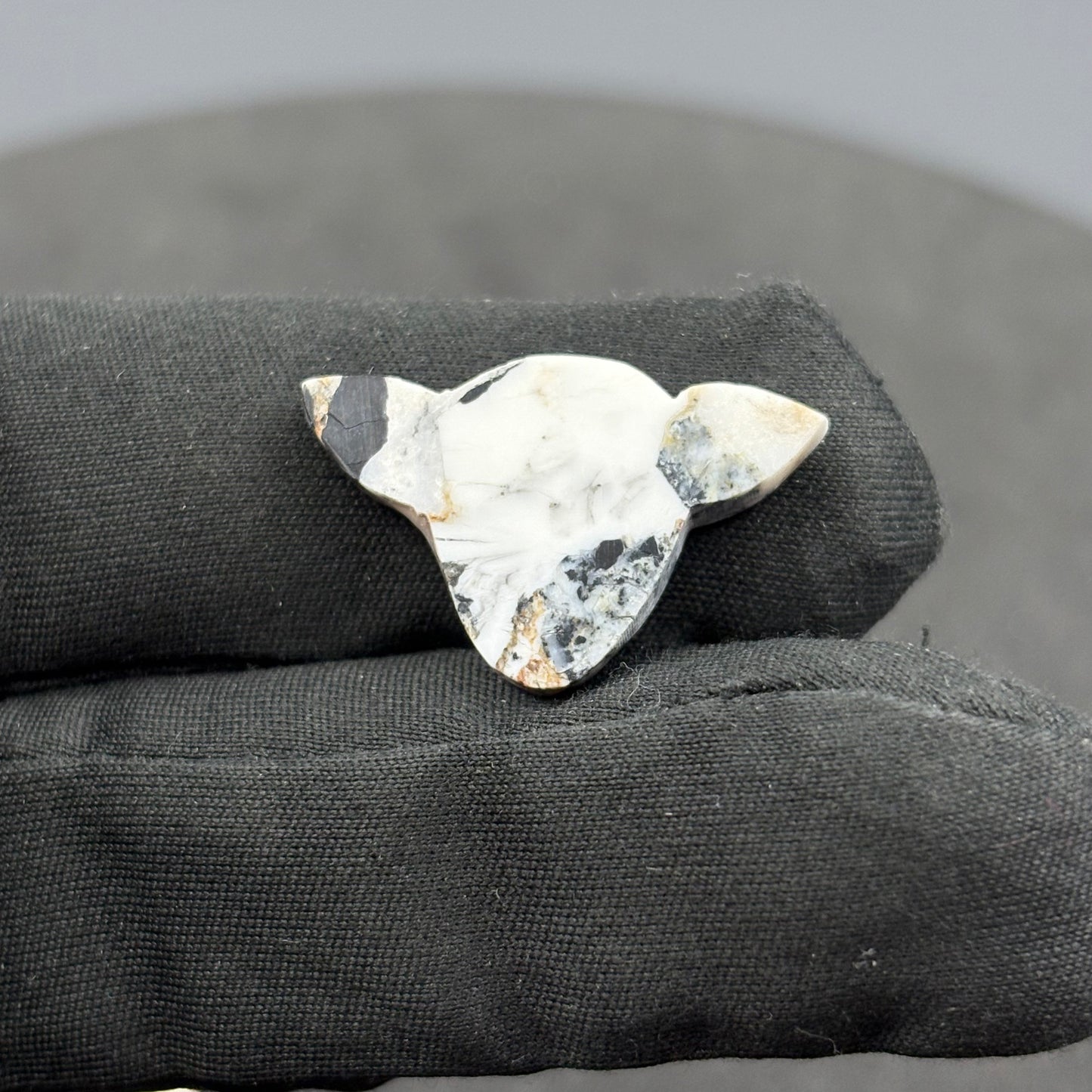 Kingman White Buffalo Turquoise - Loose Cab - Cow Head