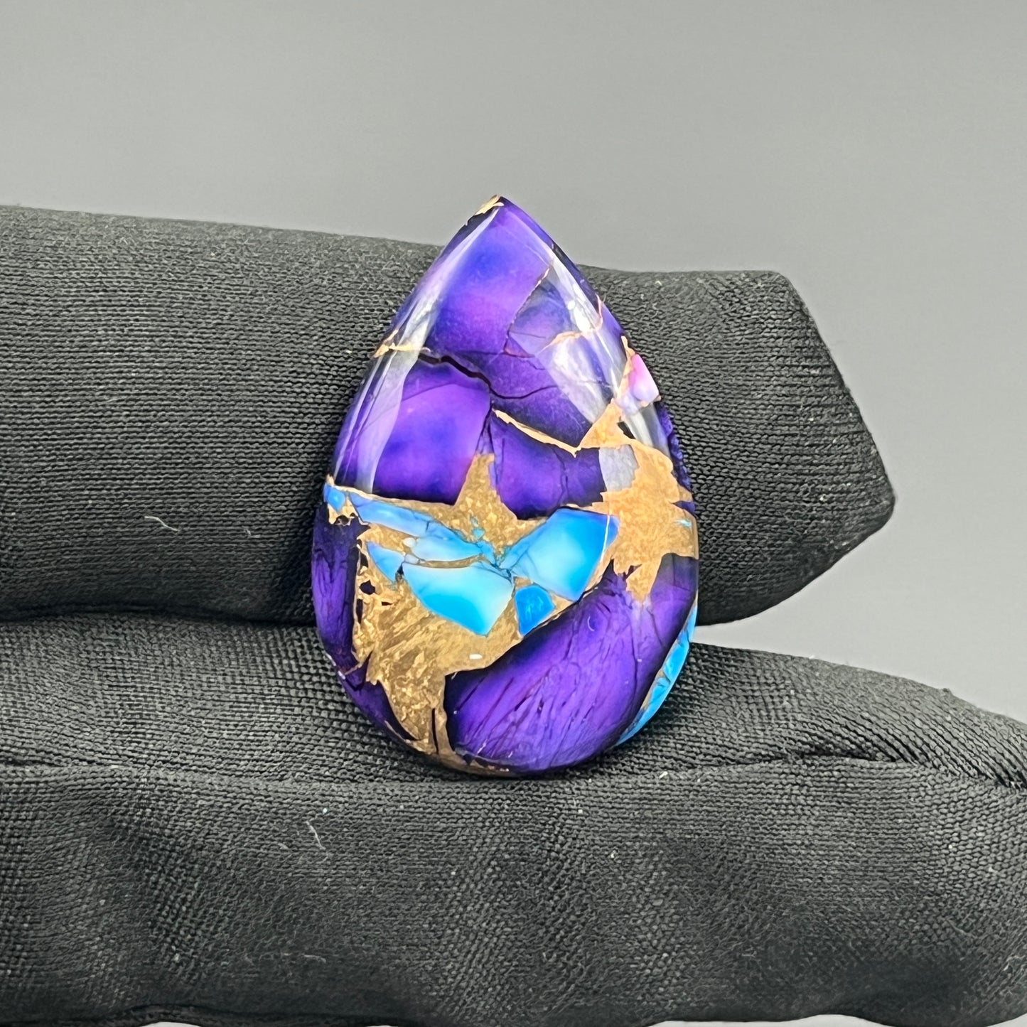 Kingman Purple & Ice Blue Dahlia - Loose Cab - Teardrop