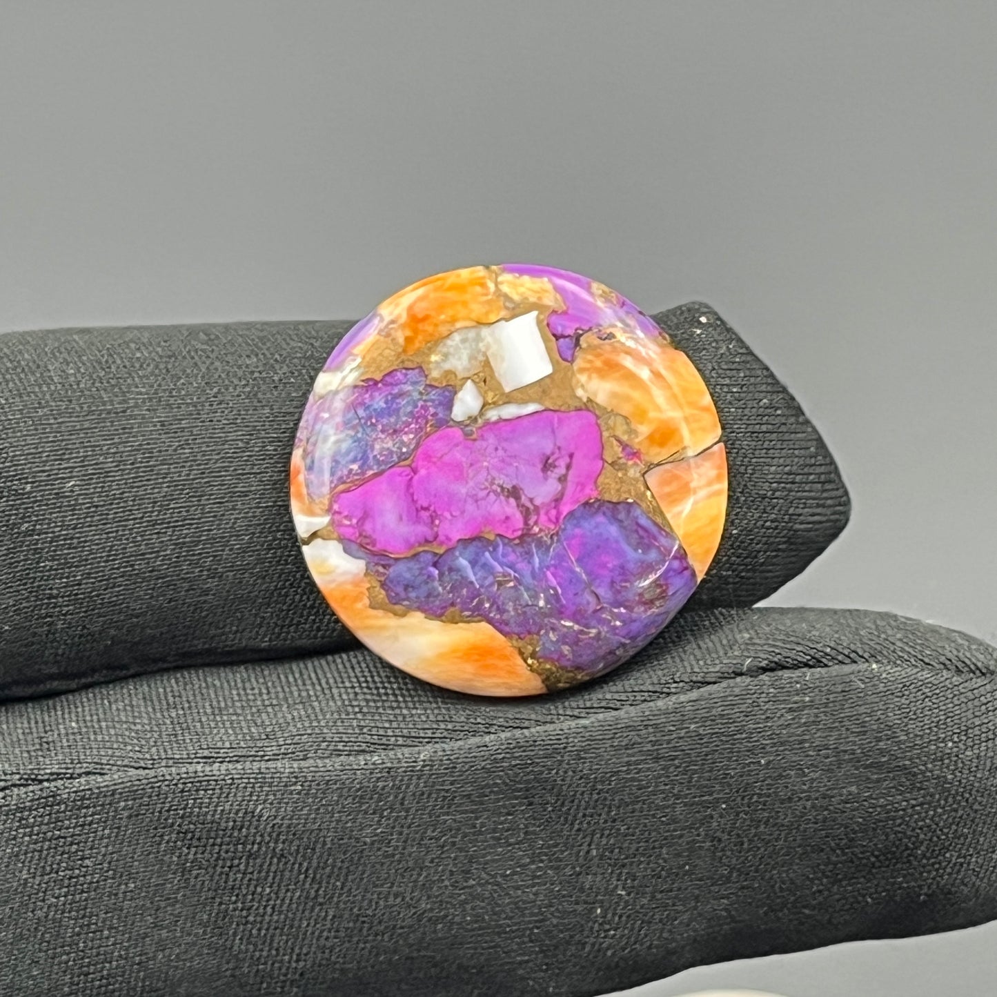 Kingman Purple Oyster Mohave - Loose Cab - Round