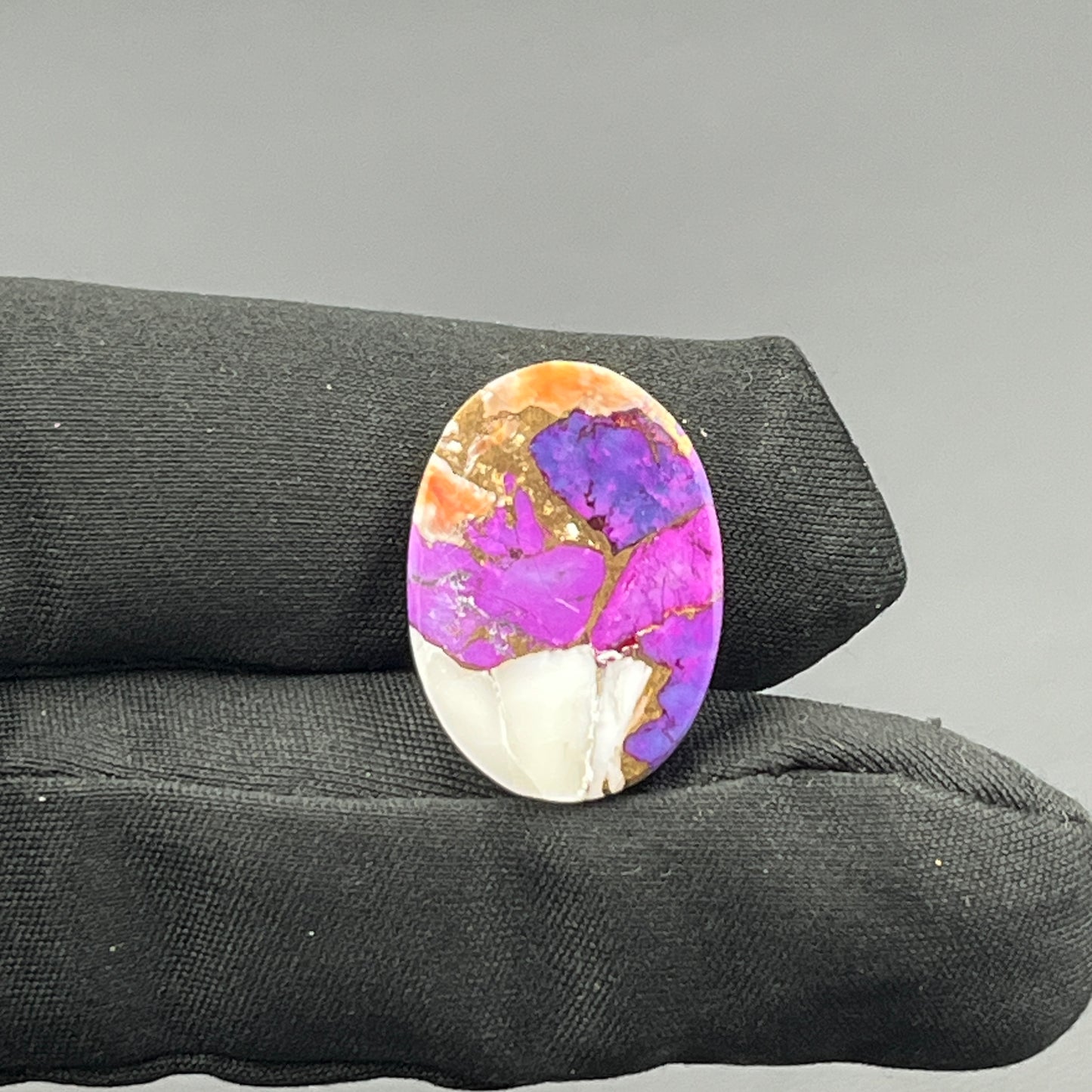 Kingman Purple Oyster Mohave - Loose Cab - Oval