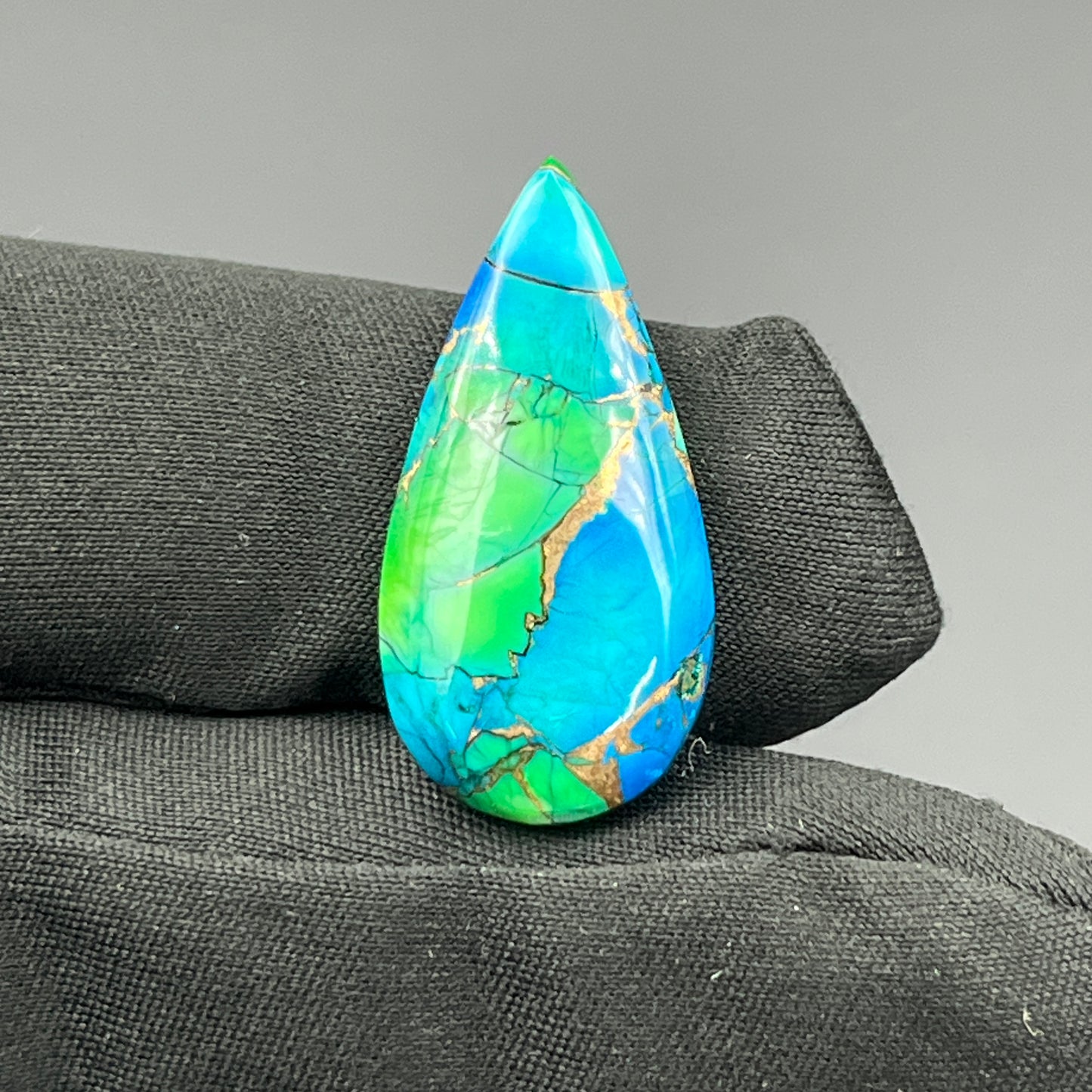 Kingman Peacock Dahlia - Loose Cab - Teardrop
