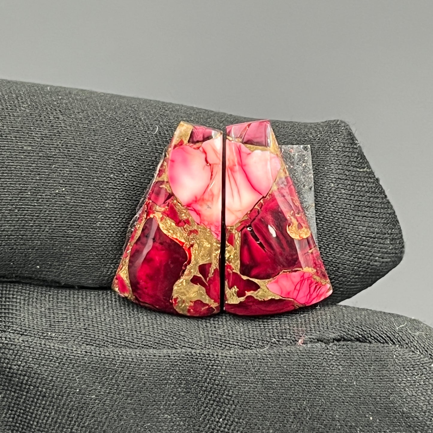 Kingman Red Rose Dahlia - Matching Pairs - Tumble