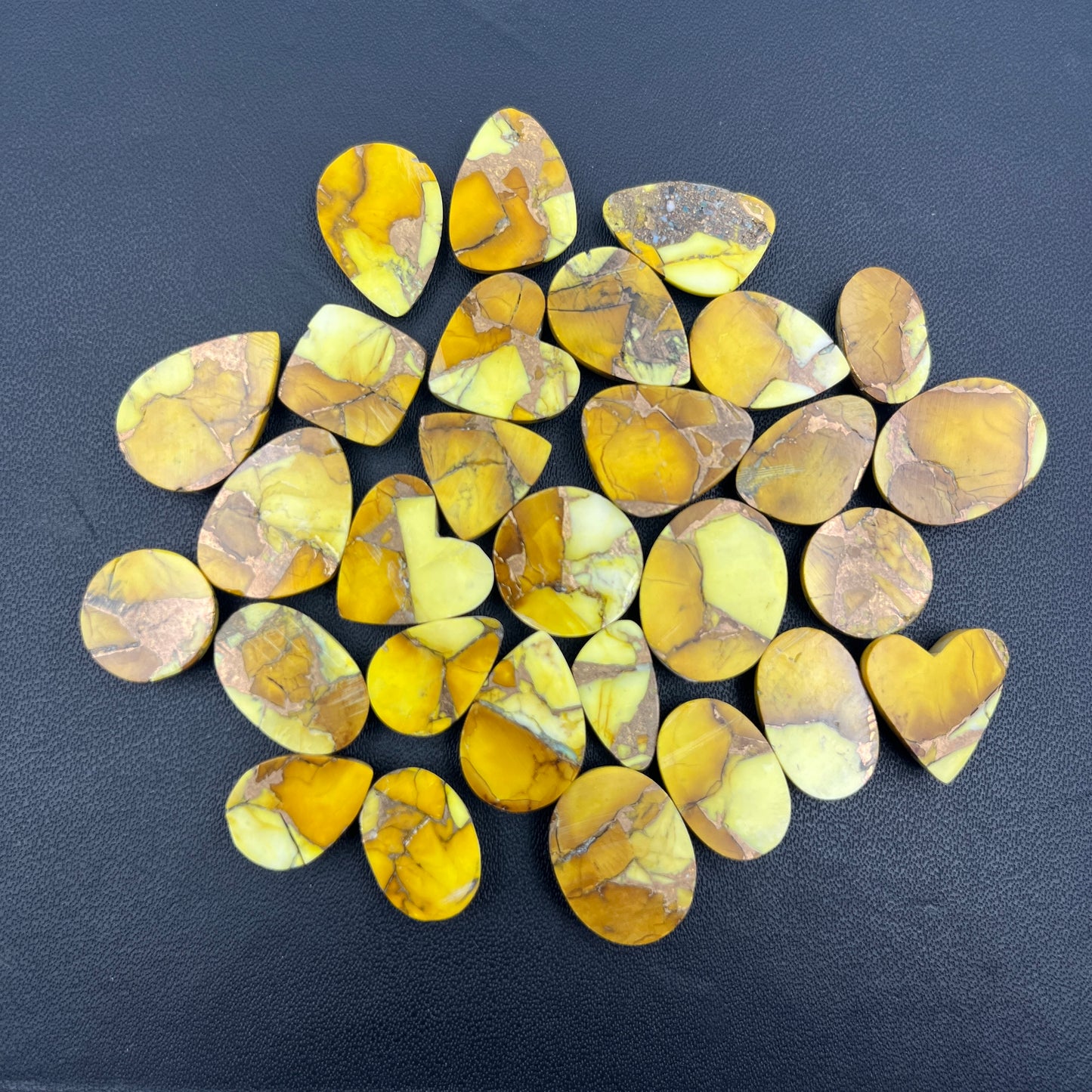 Kingman Honey Dahlia - Loose Cabs - Wholesale Lot - 29 Pcs