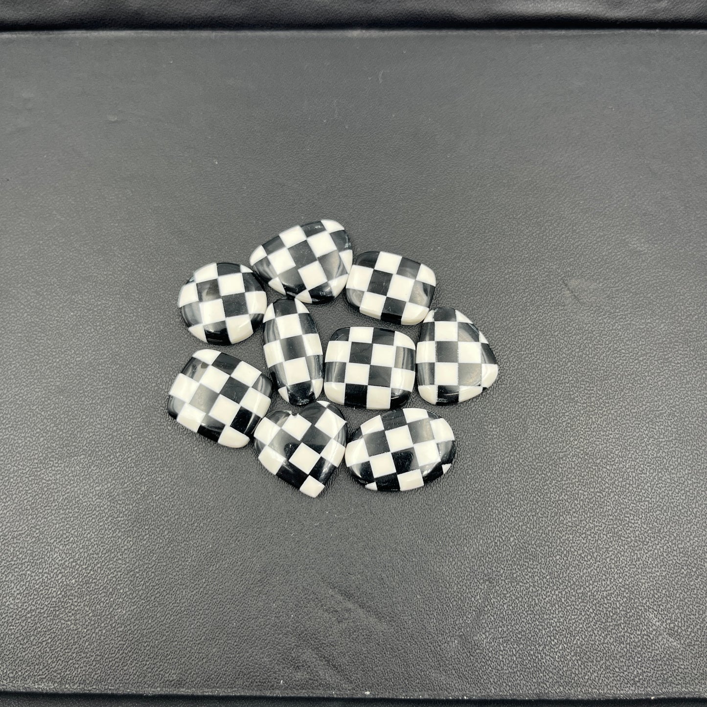 Black & White Checker - Loose Cab Wholesale Lot - 09 Pcs