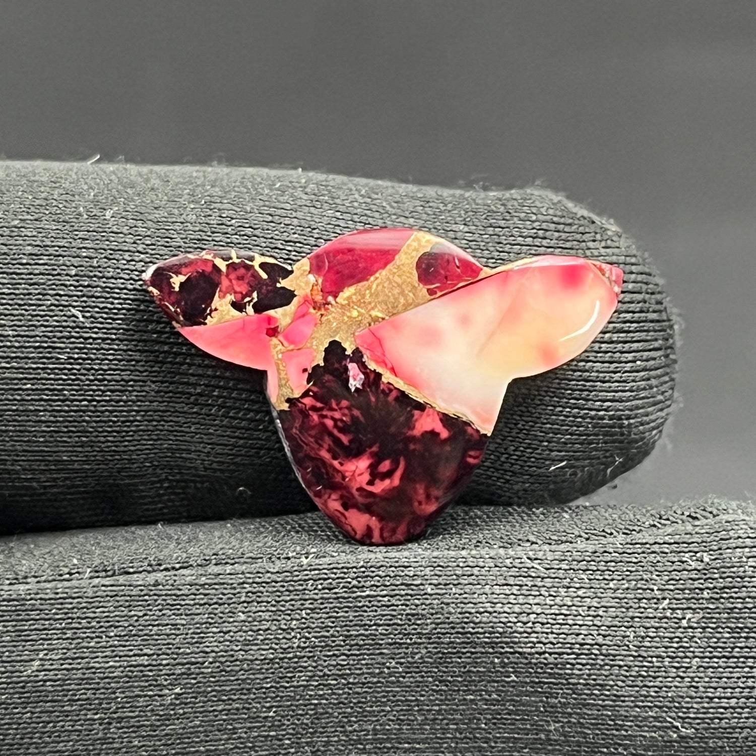 Kingman Red Rose Dahlia - Loose Cab - Cow Head