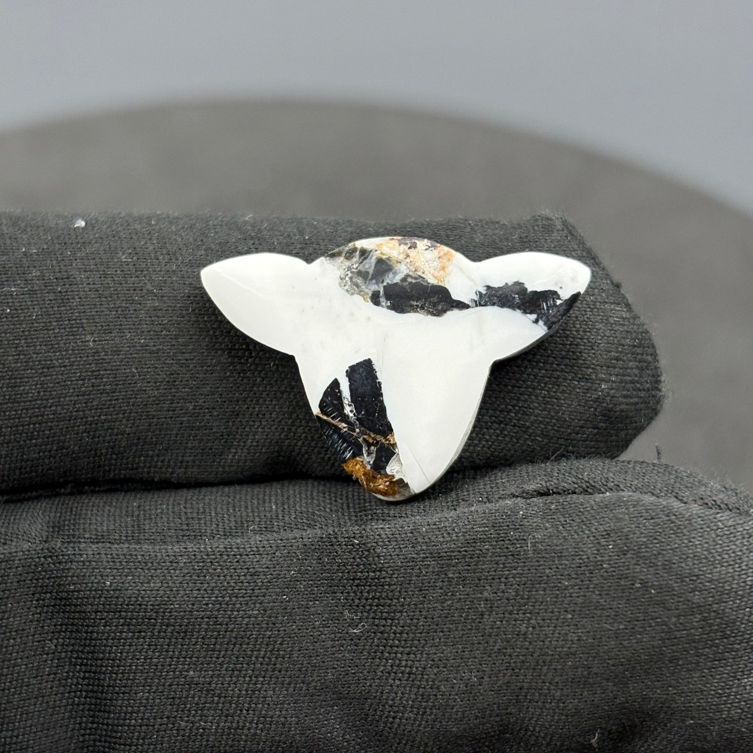 Kingman White Buffalo Turquoise - Loose Cab - Cow Head