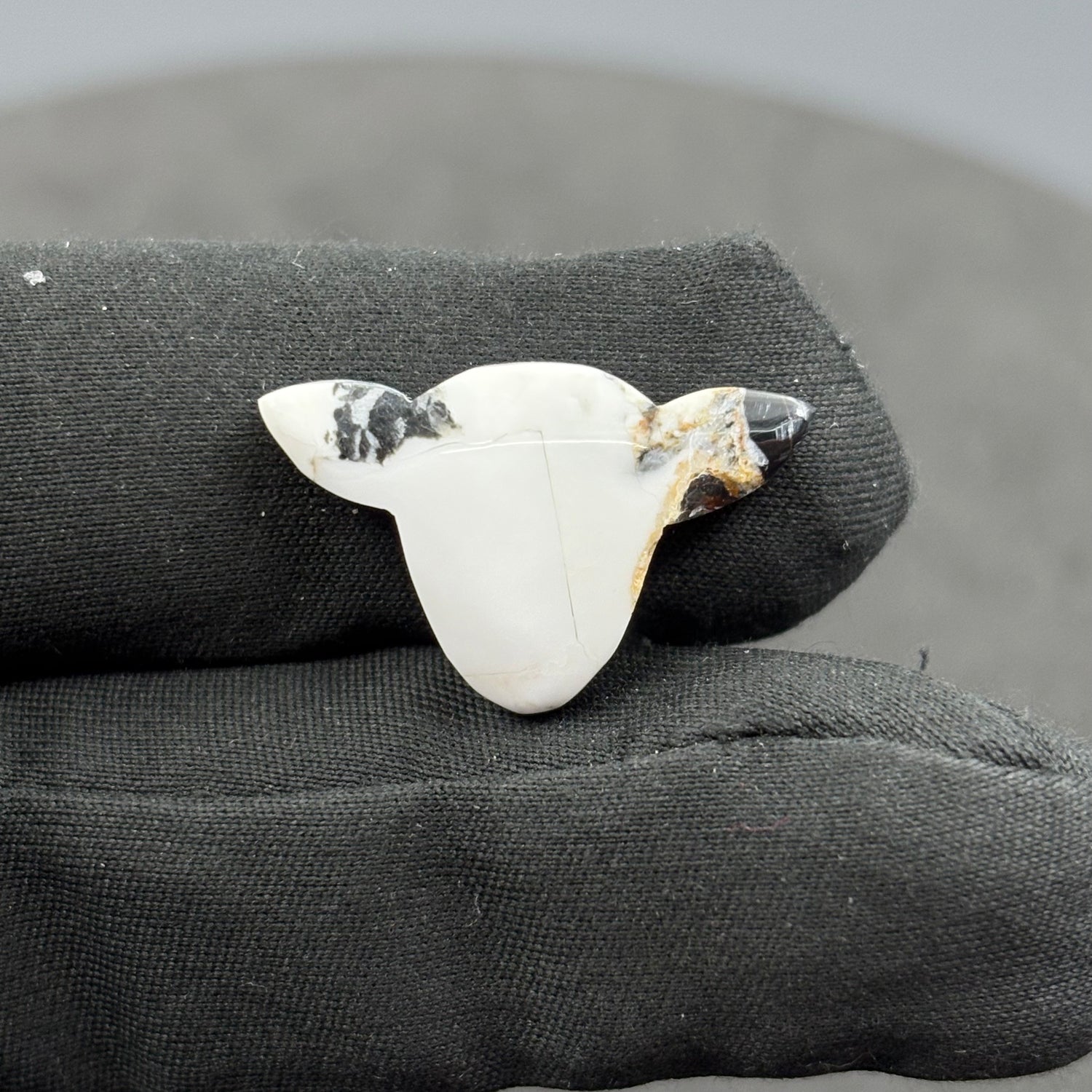 Kingman White Buffalo Turquoise - Loose Cab - Cow Head