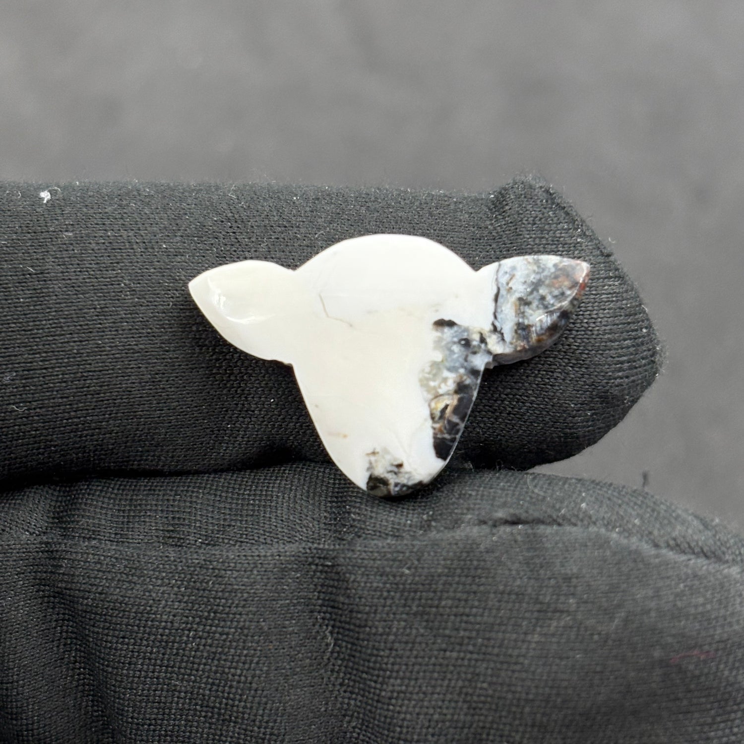 Kingman White Buffalo Turquoise - Loose Cab - Cow Head
