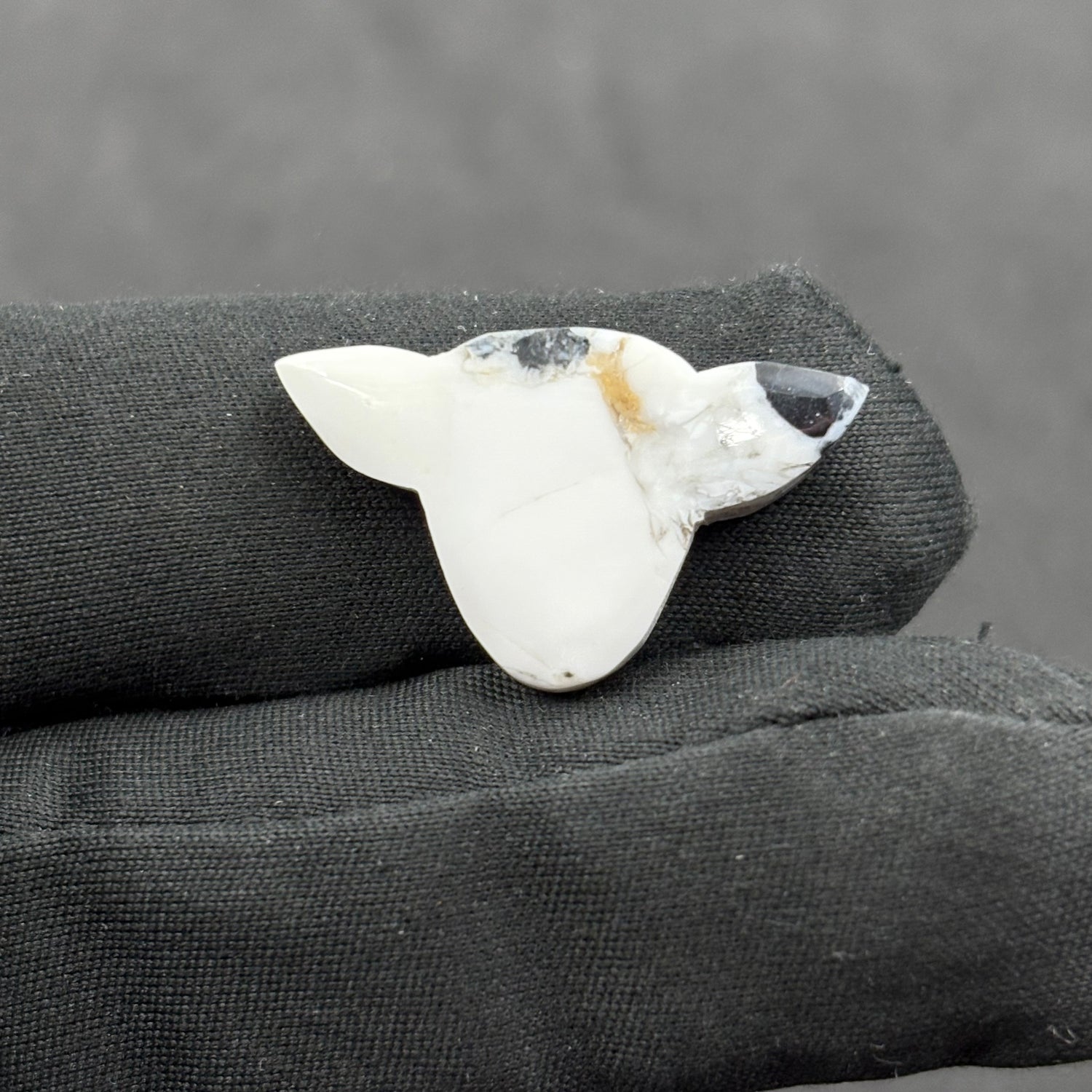 Kingman White Buffalo Turquoise - Loose Cab - Cow Head