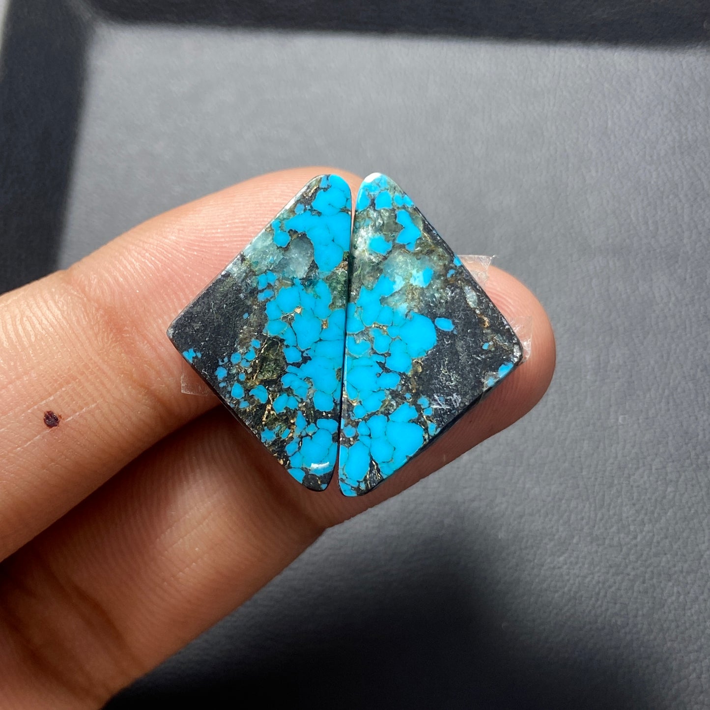 AAA Hubei Turquoise Pair - Triangle