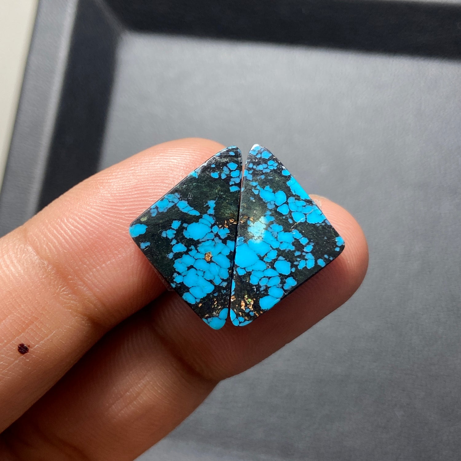 AAA Hubei Turquoise Pair - Triangle