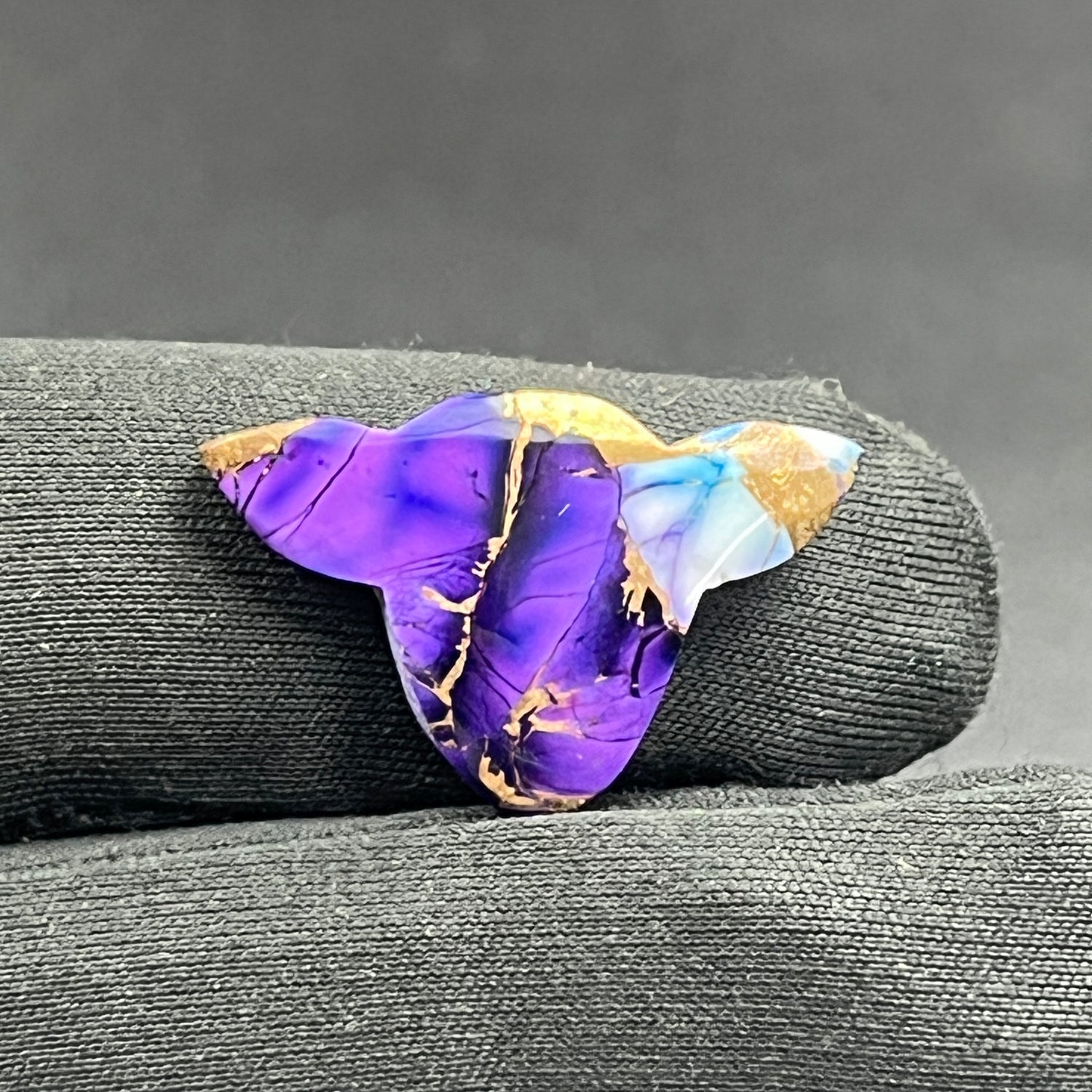 Kingman Purple Blue Dahlia - Loose Cab - Cow Head