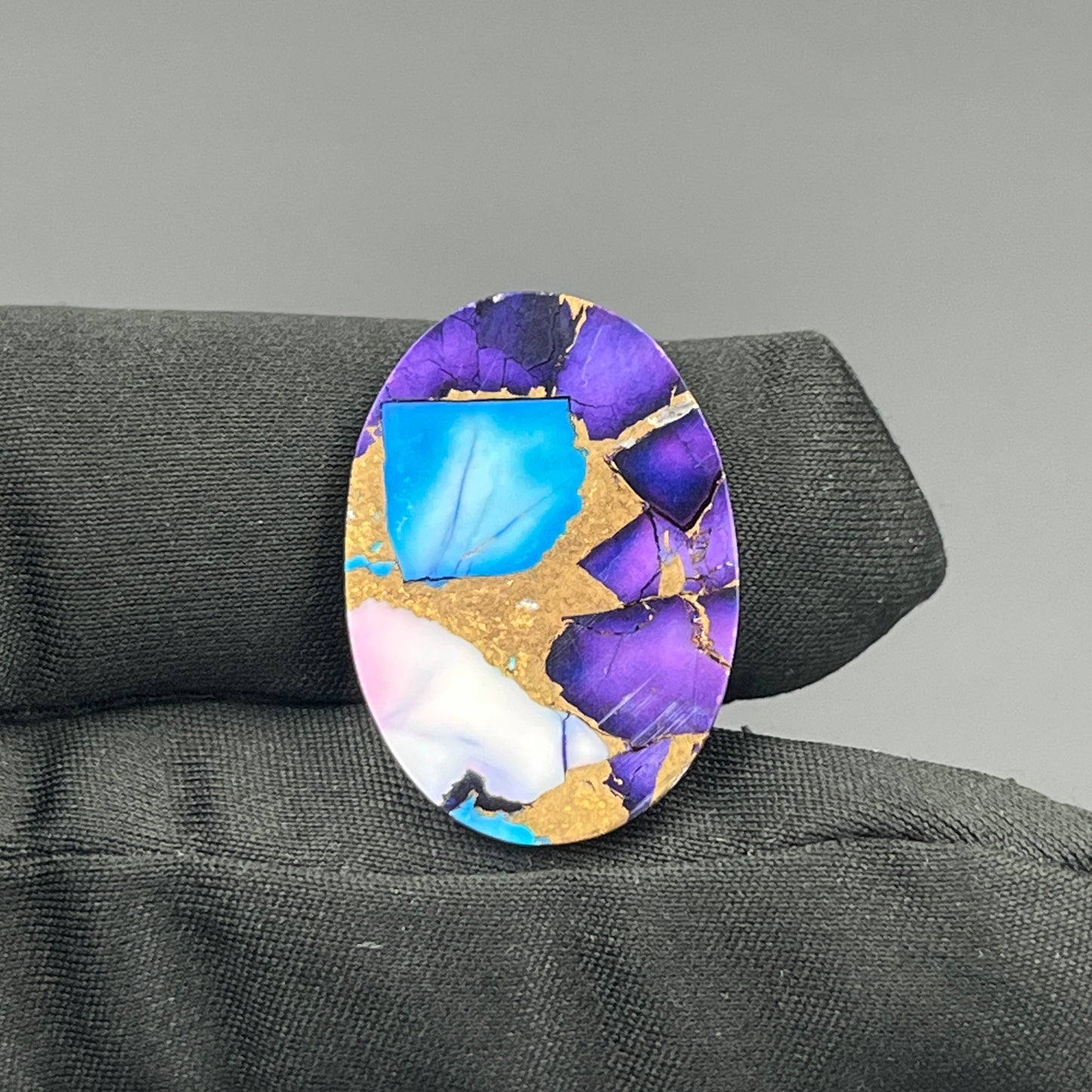 Kingman Purple & Ice Blue Dahlia  - Loose Cab - Oval