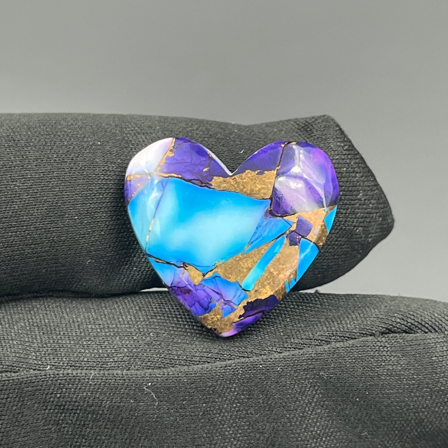 Kingman Purple & Ice Blue Dahlia  - Loose Cab - Heart