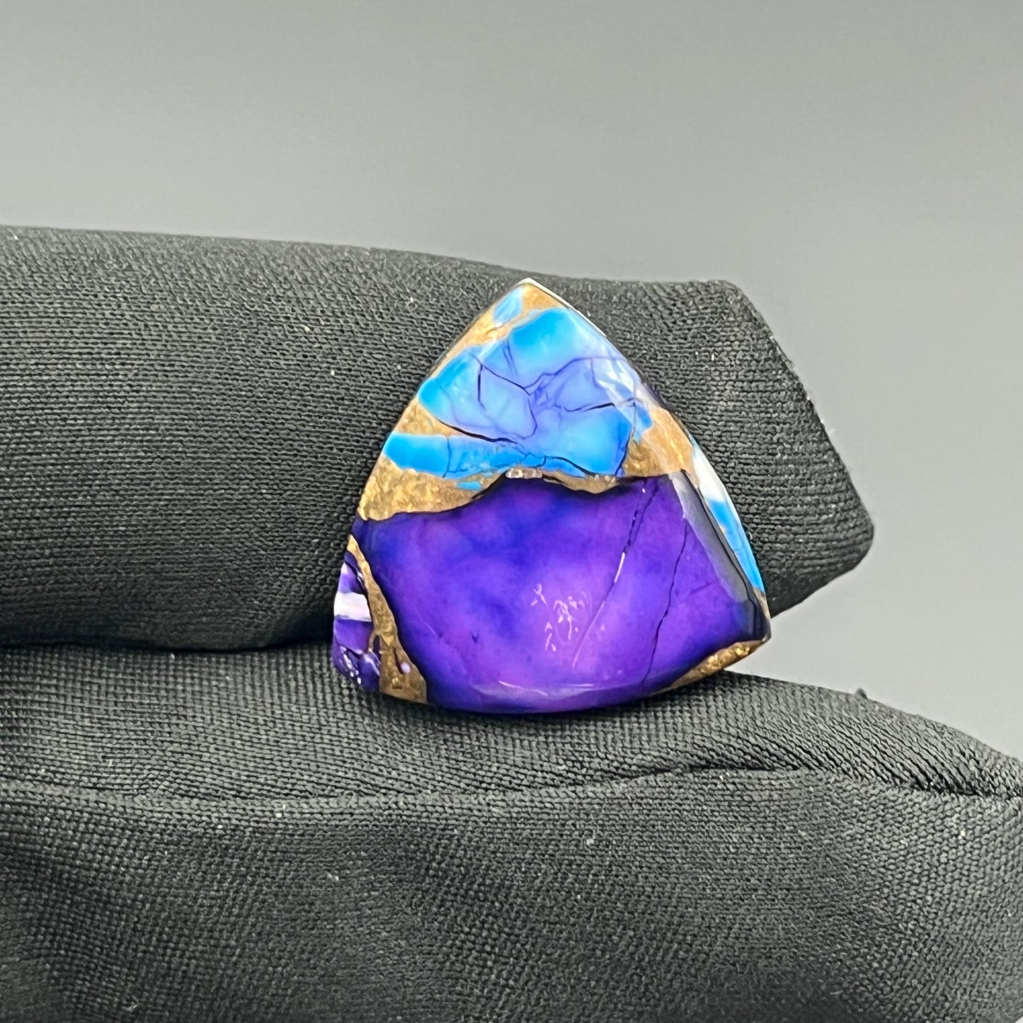 Kingman Purple & Ice Blue Dahlia  - Loose Cab - Trillion