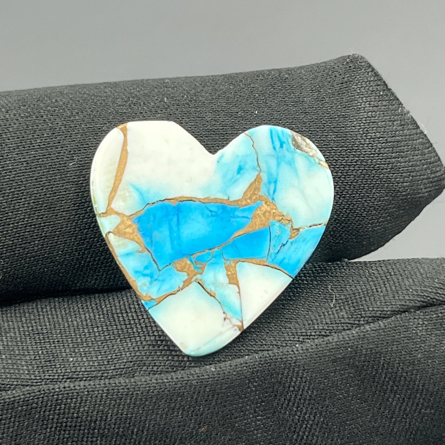 Kingman Ice Blue Dahlia - Loose Cabs - Heart