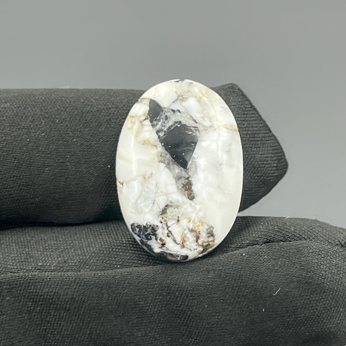 White Buffalo Turquoise Cabochon - Ovel