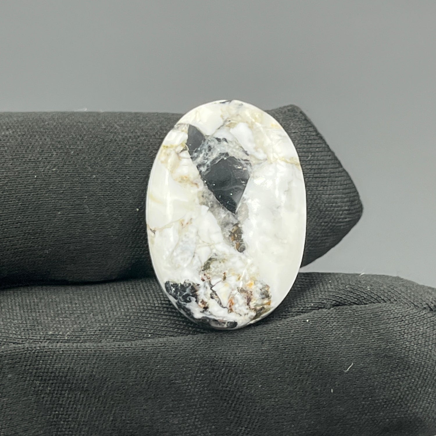 White Buffalo Turquoise Cabochon - Ovel
