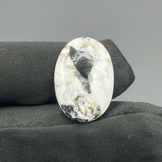 White Buffalo Turquoise Cabochon - Ovel