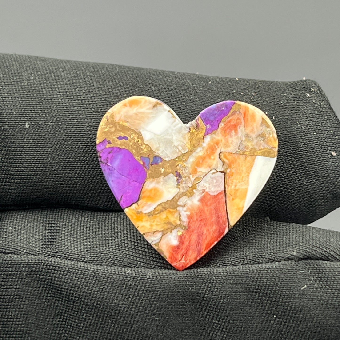 Kingman Purple Oyster Mohave - Loose Cab - Heart