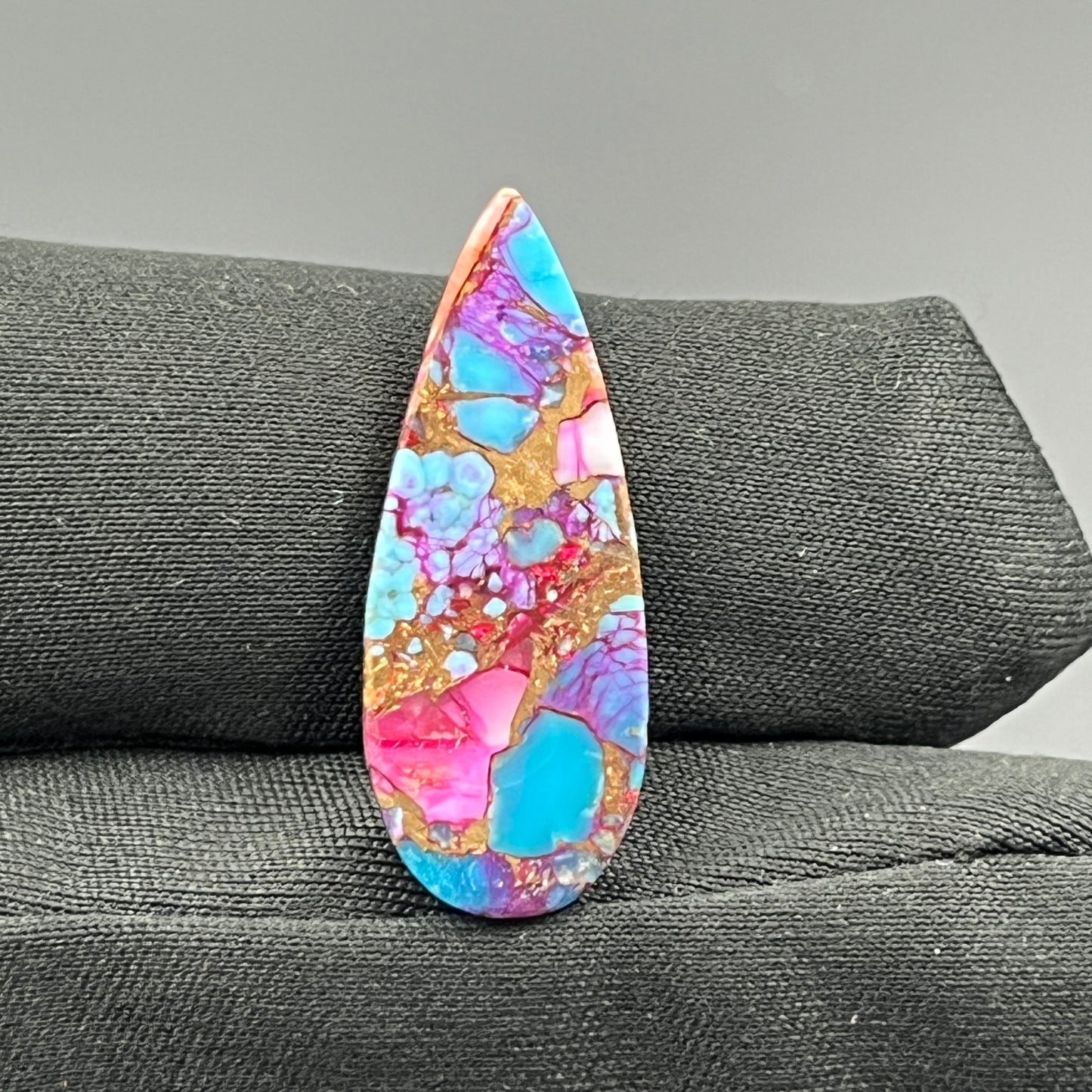 Kingman Pink Oyster Dahlia - Loose Cab - Teardrop