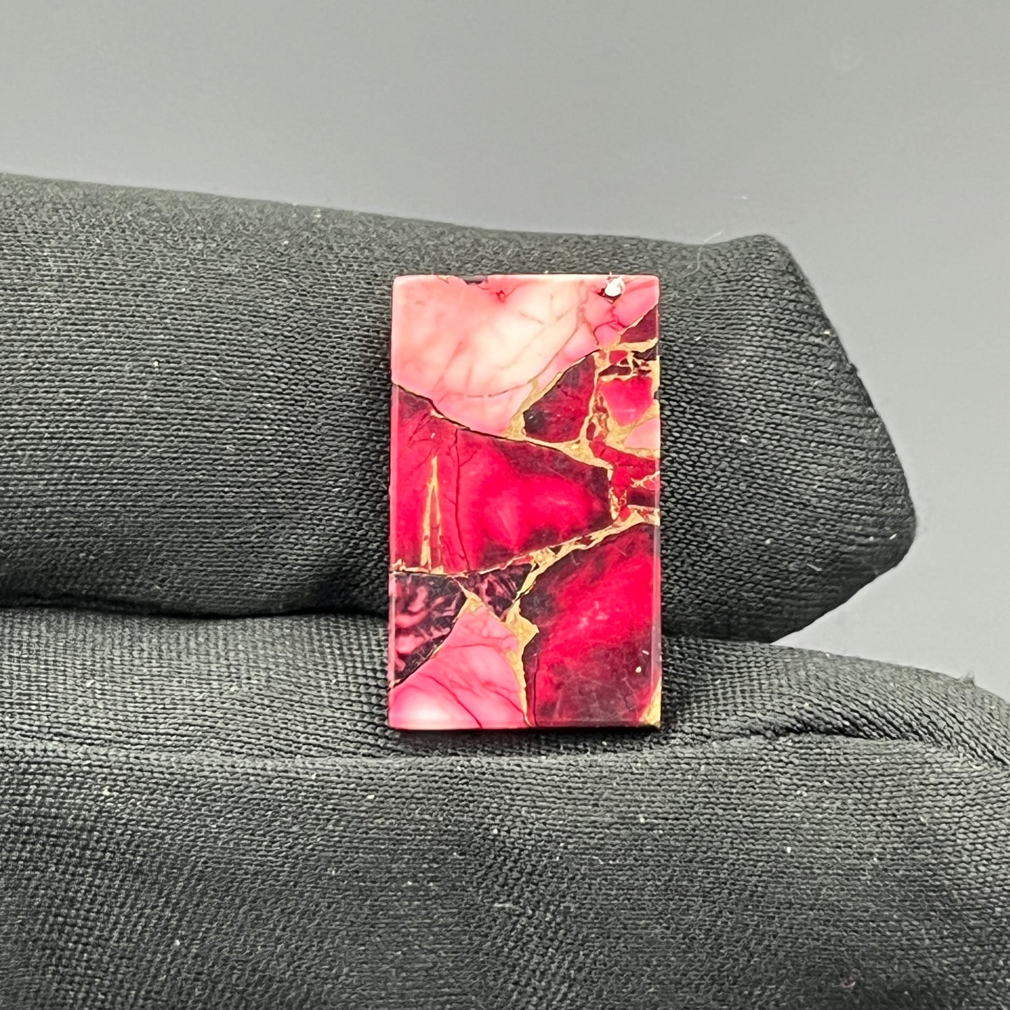 Kingman Red Rose Dahlia - Loose Cab -  Baguette