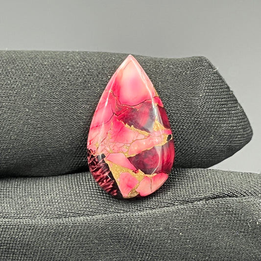 Kingman Red Rose Dahlia - Loose Cab -  Teardrop