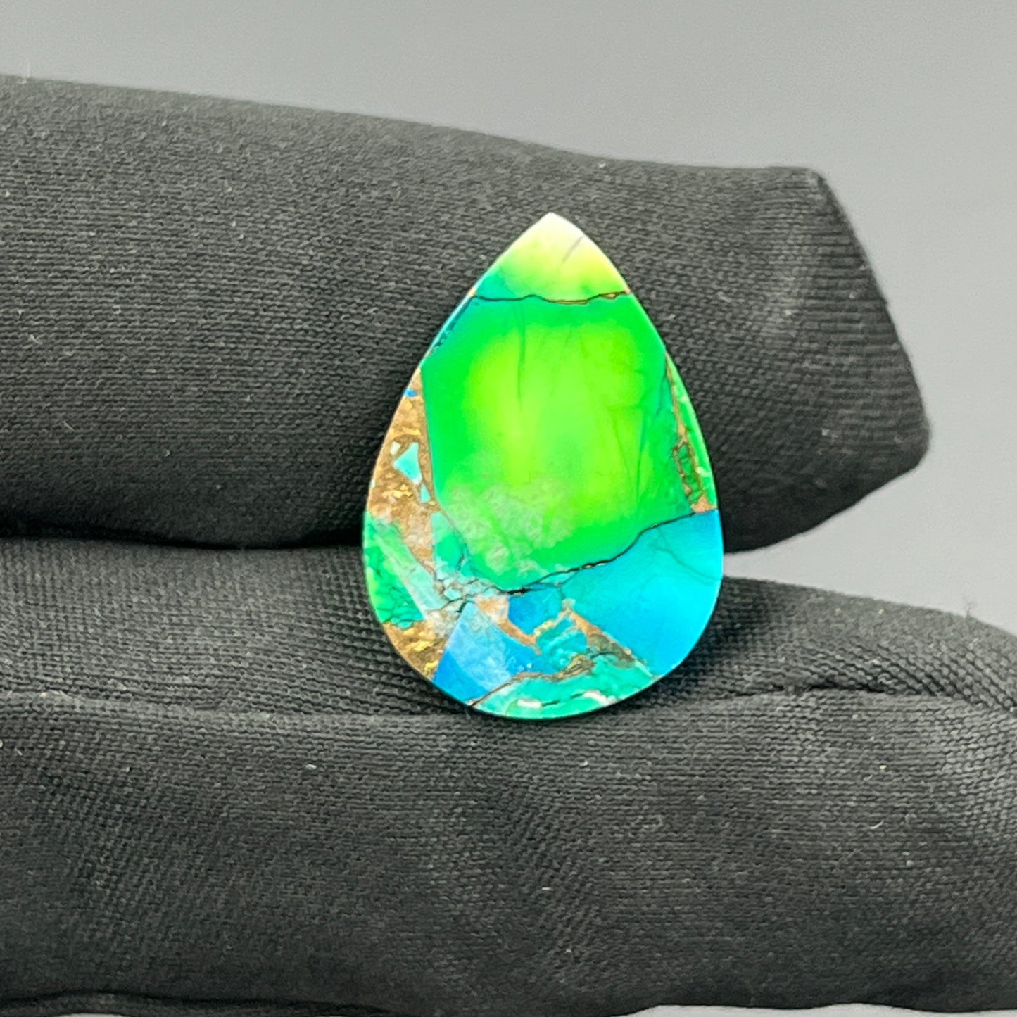 Kingman Peacock Dahlia - Loose Cab - Teardrop