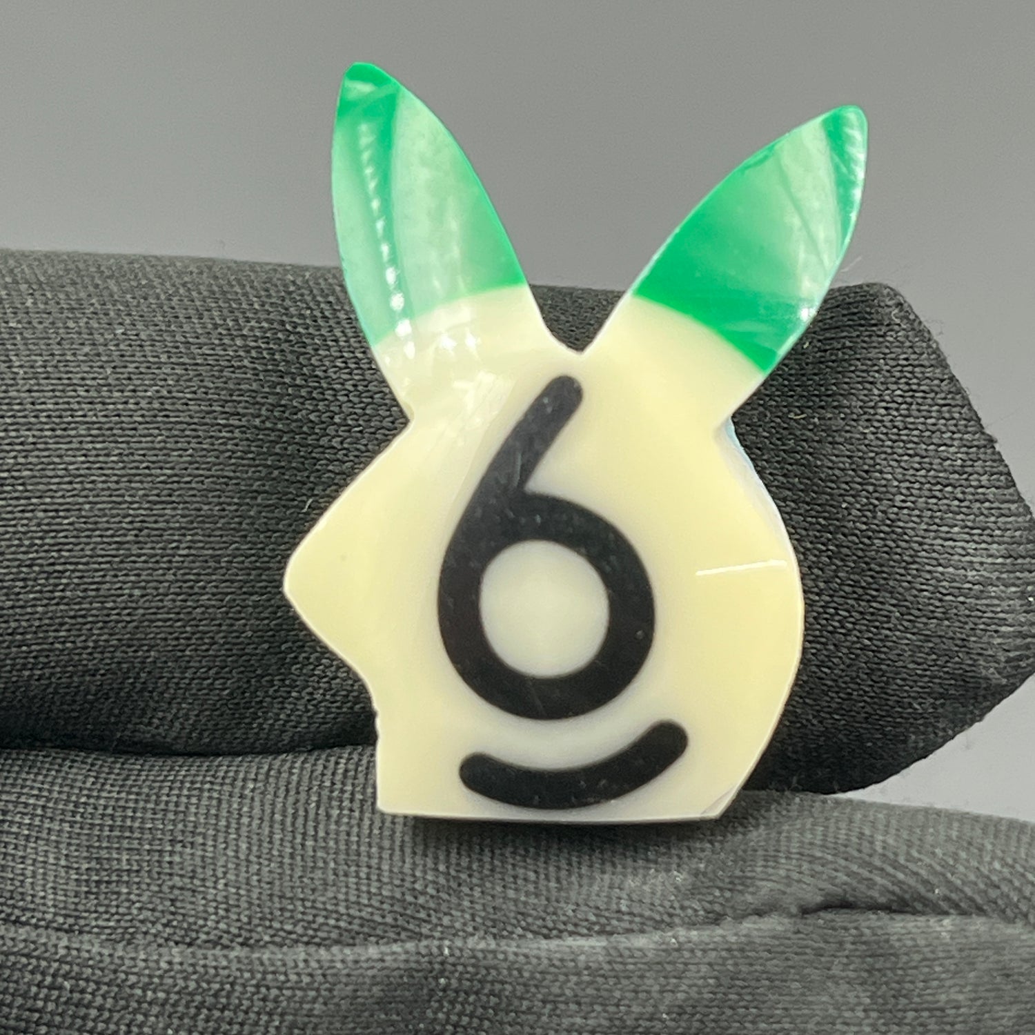 Billiards Cabochon - Bunny - 6