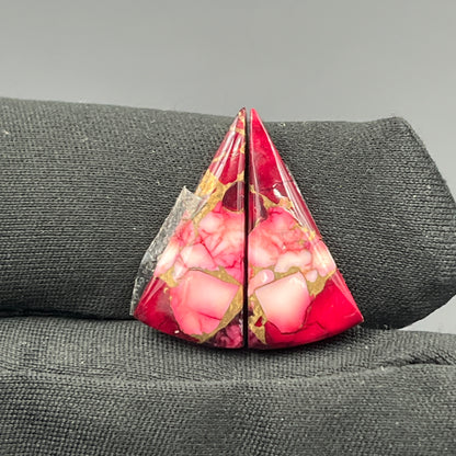 Kingman Red Rose Dahlia - Matching Pairs -  Triangle