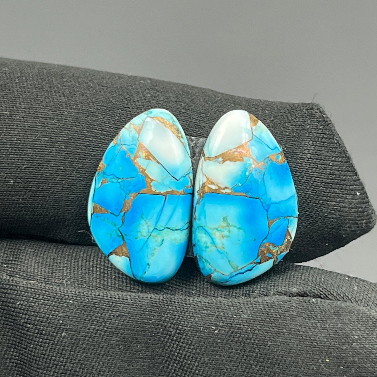 Kingman Ice Blue Dahlia - Matching Pairs - Tumble